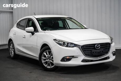 White 2016 Mazda 3 Hatchback Maxx