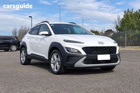 White 2022 Hyundai Kona Wagon Active (Fwd)