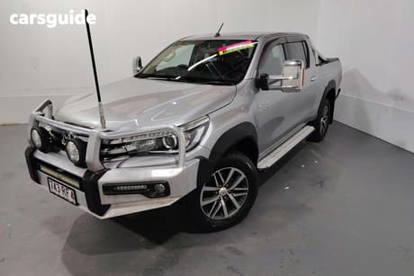 Silver 2016 Toyota Hilux Dual Cab Utility Sr5 (4X4)