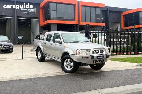 Silver 2005 Nissan Navara Dual Cab Pick-up St-R (4X4)