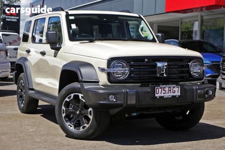 Gold 2026 GWM Tank 300 Wagon Lux Phev