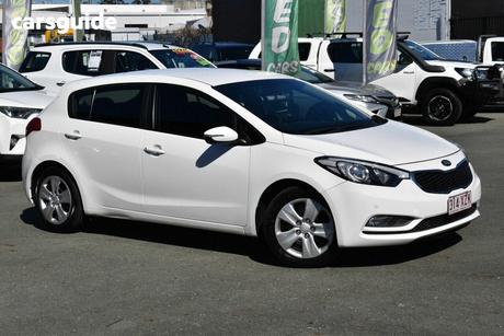 White 2016 Kia Cerato Hatchback S