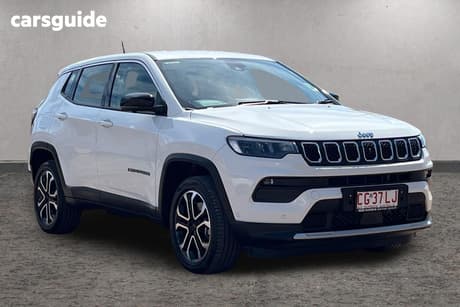 White 2024 Jeep Compass Wagon Summit 4Xe (Phev)
