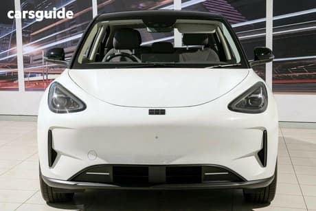 White 2026 Geely Ex2 Hatchback Inspire