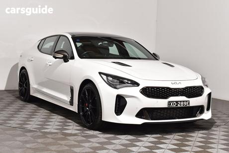 White 2023 Kia Stinger Sedan 3.3 Gt (Black Leather)