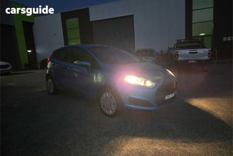 Blue 2013 Ford Fiesta Hatchback Cl