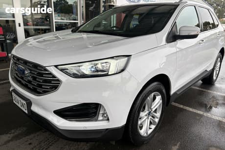 White 2019 Ford Endura Wagon Trend (Fwd)