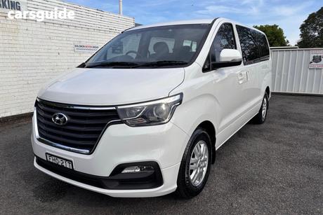 White 2018 Hyundai Imax Wagon Active