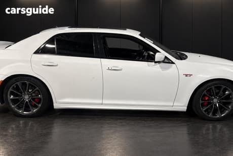 White 2017 Chrysler 300 Sedan Srt Hyperblack