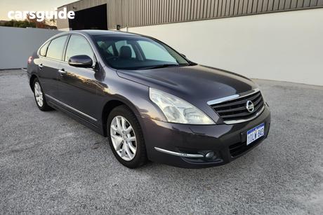 Grey 2011 Nissan Maxima Sedan 250 St-L