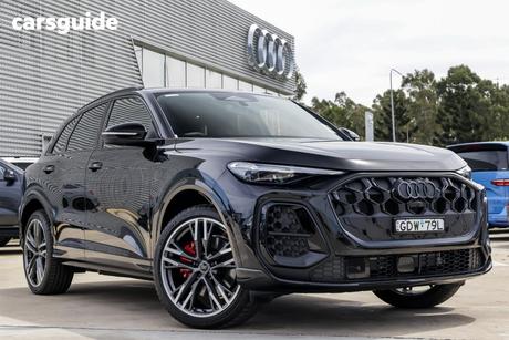 Black 2026 Audi Q5 SUV E-HYBRID 270KW 4X4