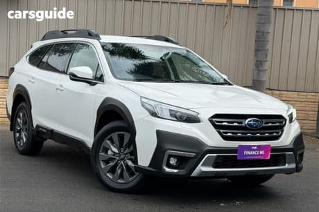 White 2025 Subaru Outback Wagon Awd