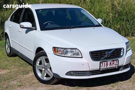 White 2007 Volvo S40 Sedan D5