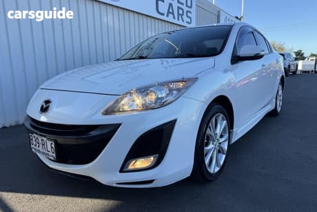 White 2010 Mazda 3 Sedan Sp25