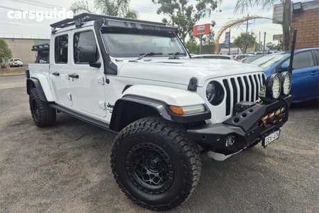 White 2020 Jeep Gladiator Dual Cab Utility Overland (4X4)