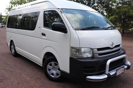 White 2008 Toyota HiAce Bus Commuter