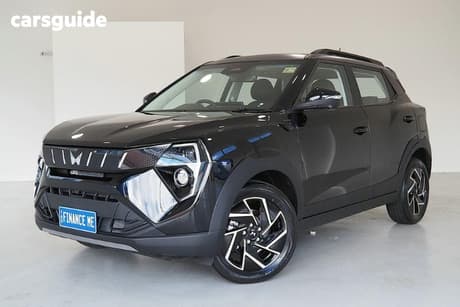Black 2025 Mahindra Xuv 3Xo Wagon Ax7L