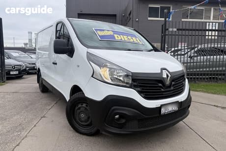 White 2016 Renault Trafic Van Swb