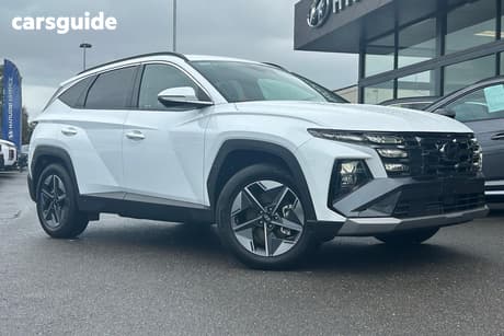 White 2025 Hyundai Tucson Wagon Elite Hybrid (Fwd)