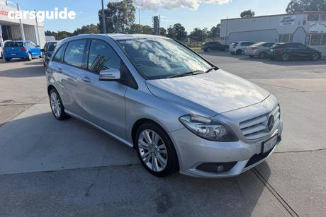 Silver 2014 Mercedes-Benz B180 Hatchback
