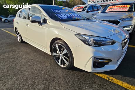 White 2016 Subaru Impreza Hatchback 2.0S (Awd)