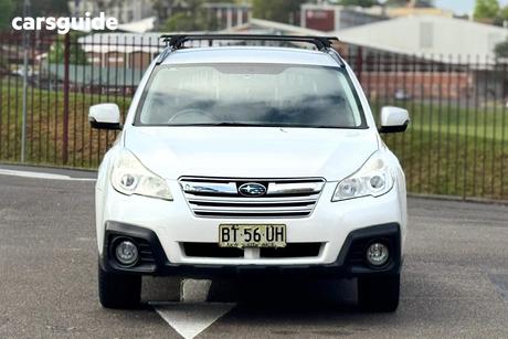 White 2013 Subaru Outback Wagon 2.5I