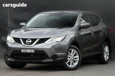 Grey 2017 Nissan Qashqai SUV ST
