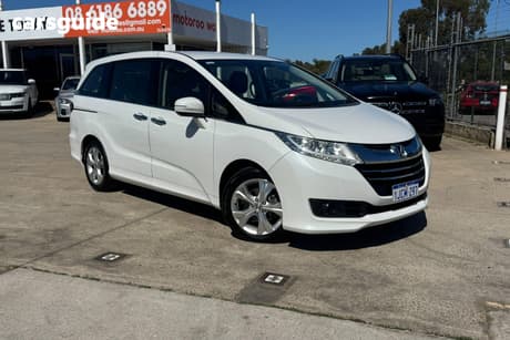 White 2016 Honda Odyssey Wagon Vti