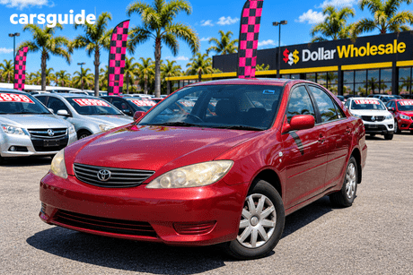 Red 2005 Toyota Camry Sedan Altise