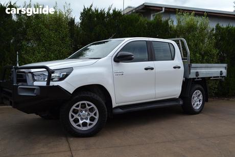 White 2020 Toyota Hilux Double Cab Chassis Sr (4X4)