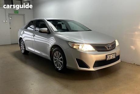Silver 2013 Toyota Camry Sedan Altise