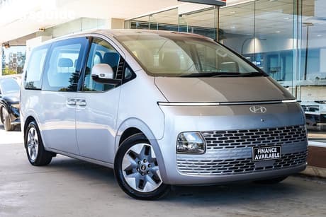 Silver 2022 Hyundai Staria Wagon