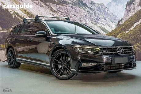 Grey 2022 Volkswagen Passat Wagon 206Tsi R-Line