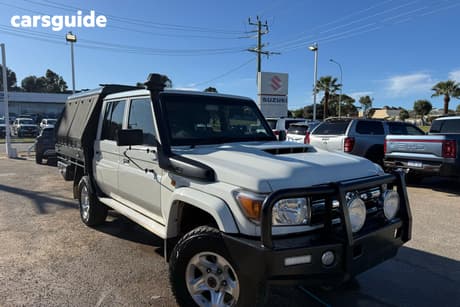 White 2018 Toyota Landcruiser Double Cab Chassis Gxl (4X4)