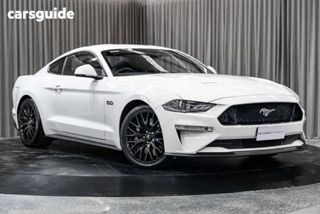 White 2018 Ford Mustang Coupe Fastback Gt 5.0 V8