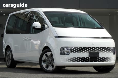 White 2024 Hyundai Staria Wagon Elite