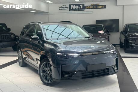 Grey 2026 Leapmotor C10 SUV DESIGN LR R