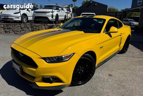 Yellow 2017 Ford Mustang Coupe Fastback Gt 5.0 V8