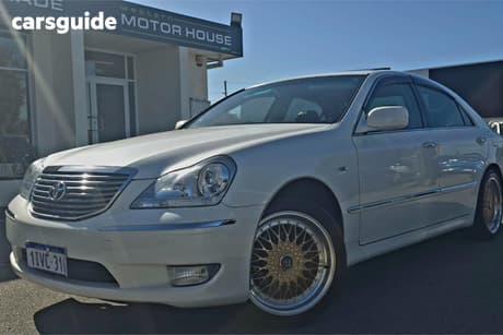 White 2005 Toyota Crown Sedan MAJESTA