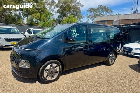 Blue 2022 Hyundai Staria Wagon