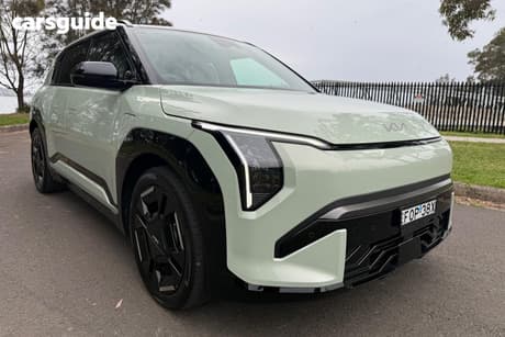 Green 2025 Kia Ev3 Wagon Gt-Line 2Wd Lr