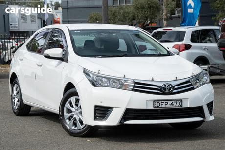 White 2016 Toyota Corolla Sedan Ascent