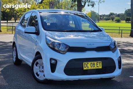 White 2022 Kia Picanto Hatchback S (Pe)