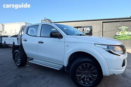 White 2017 Mitsubishi Triton Dual Cab Utility Glx (4X4)
