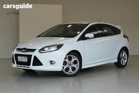 White 2014 Ford Focus Hatchback Sport
