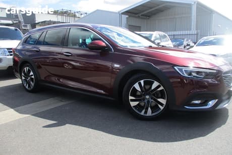 Red 2018 Holden Calais Liftback V