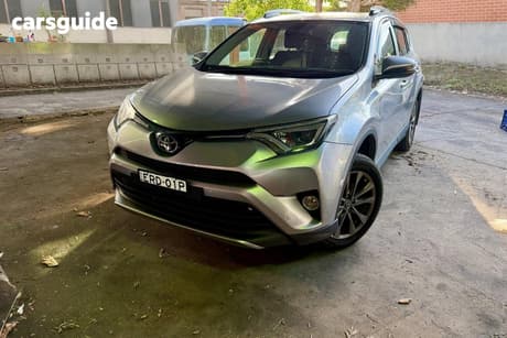 Silver 2018 Toyota RAV4 Wagon Cruiser (4X4)