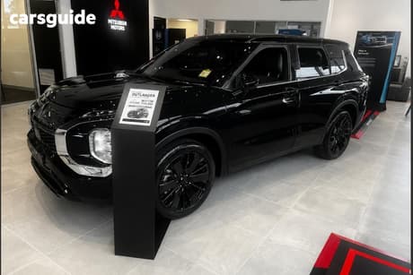 Black 2026 Mitsubishi Outlander Wagon Black Edition 7 Seat (2Wd)