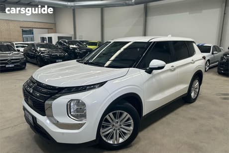White 2021 Mitsubishi Outlander Wagon Es 5 Seat (Awd)
