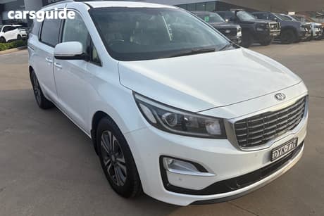 White 2018 Kia Carnival Wagon Sli